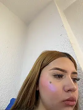 ChloeCollins__ Adlı Modelin Web Kamerası Şovu