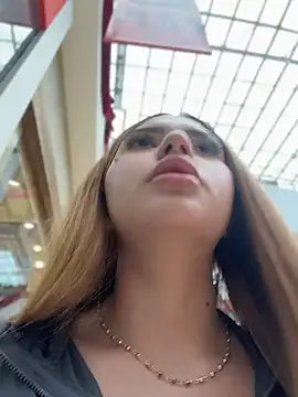 ChloeCollins__n Webbikameraesitys