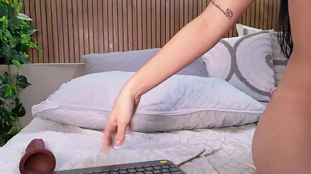 Chat XXX en directo de emily_greco1
