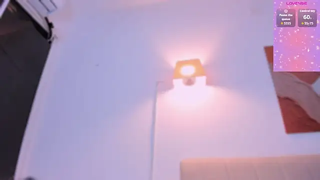 nyx_velvet Show in webcam