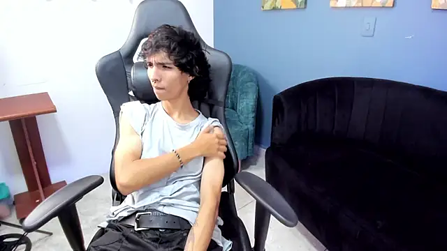 justin_twink20's Webcam Show