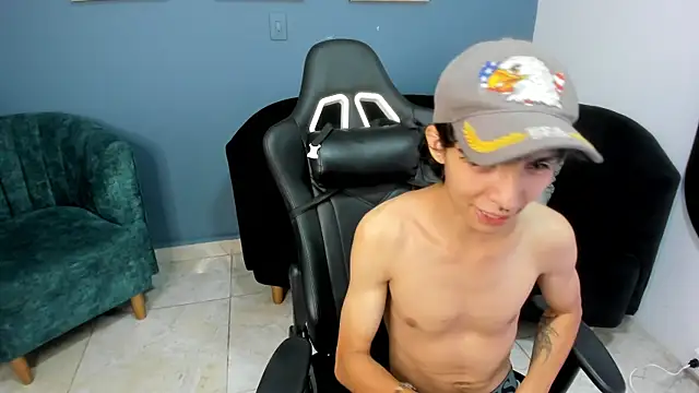 justin_twink20's Webcam Show