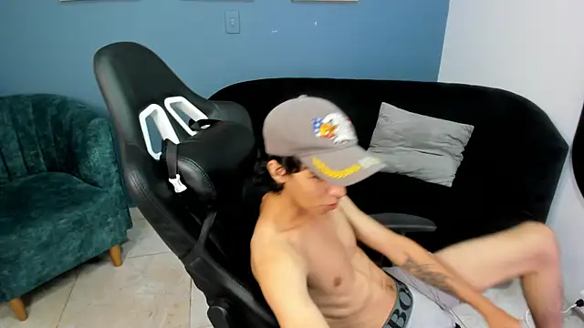 justin_twink20 Шоу с уебкамера
