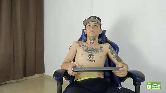 Nick_TattooedGuy webcam show