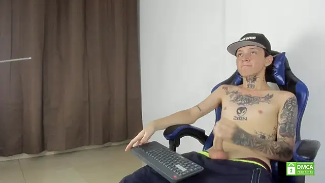 Nick_TattooedGuy's Webcam Show