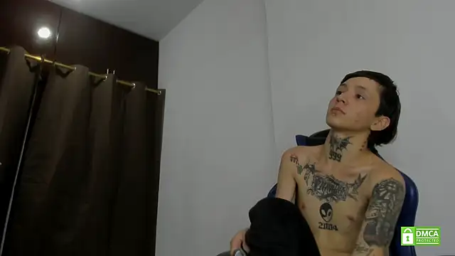 Nick_TattooedGuy webkamerás műsora