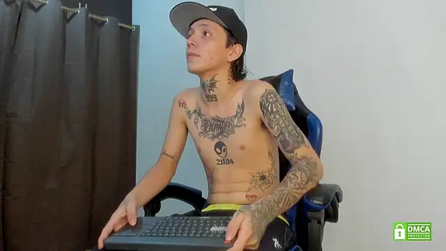 Nick_TattooedGuy – webcam-show
