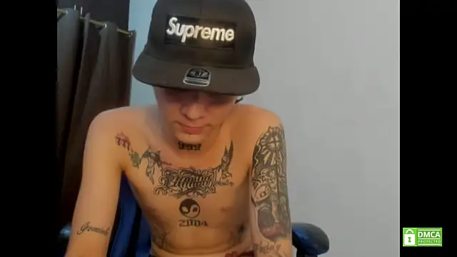Nick_TattooedGuy Webcamshow