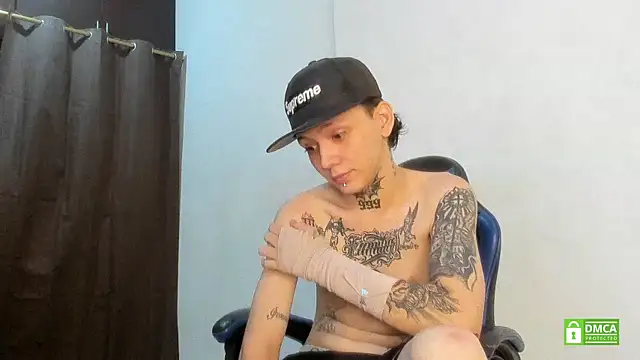 Nick_TattooedGuyのウェブカメラショー