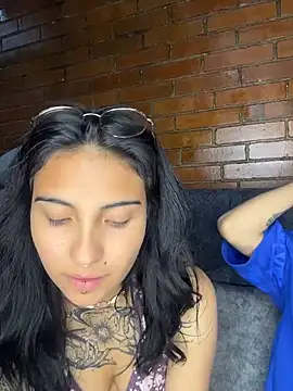 XXX chat uživo modela Velvet_Mysstic