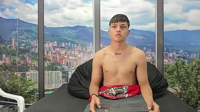 LiamRamirezzn Webbikameraesitys
