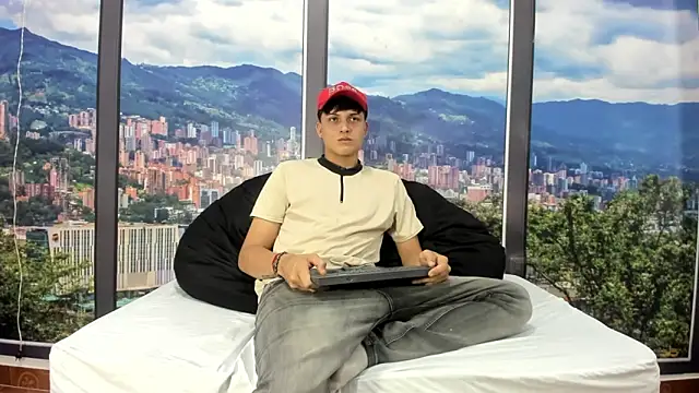 LiamRamirezz Webcam Show