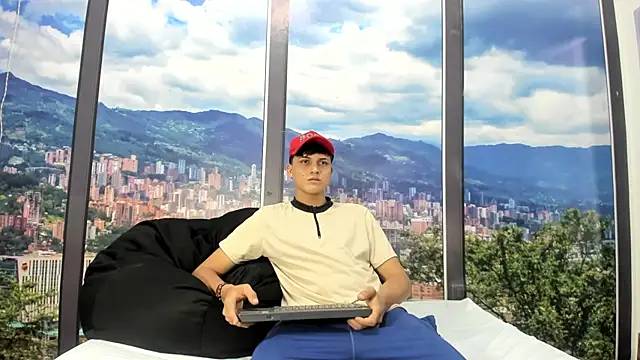 LiamRamirezz 在線直播表演