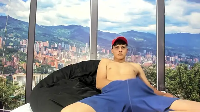 Вебкам-шоу LiamRamirezz