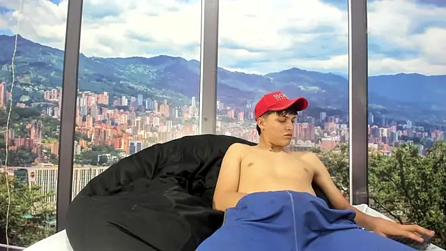LiamRamirezz Webcam Show
