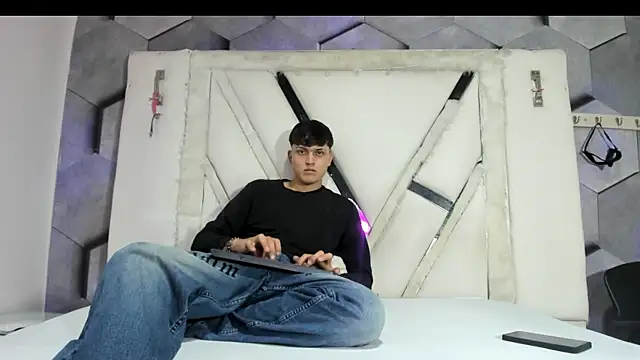 LiamRamirezz Adlı Modelin Web Kamerası Şovu