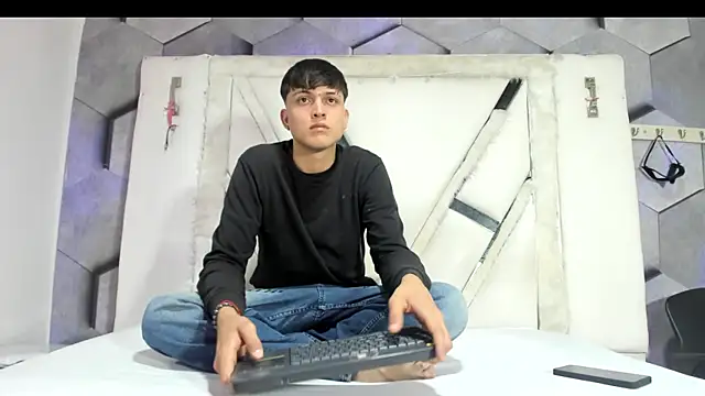 LiamRamirezz Webcam Show