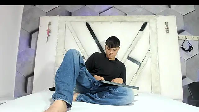 LiamRamirezz Webcam Show