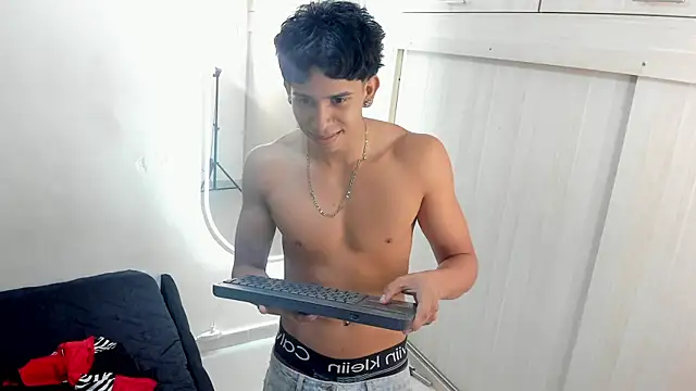 iker_montalvo – webcam-show