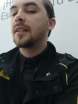ooluchyferoon Webbikameraesitys