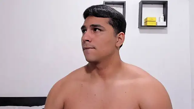 Thiago_bel's Webcam Show