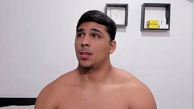 Thiago_bel Show in webcam