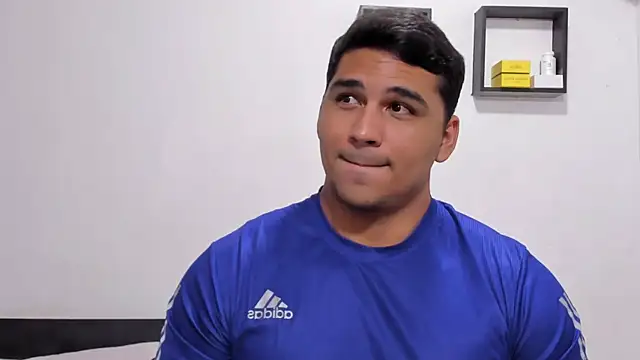 Thiago_bel's Webcam Show