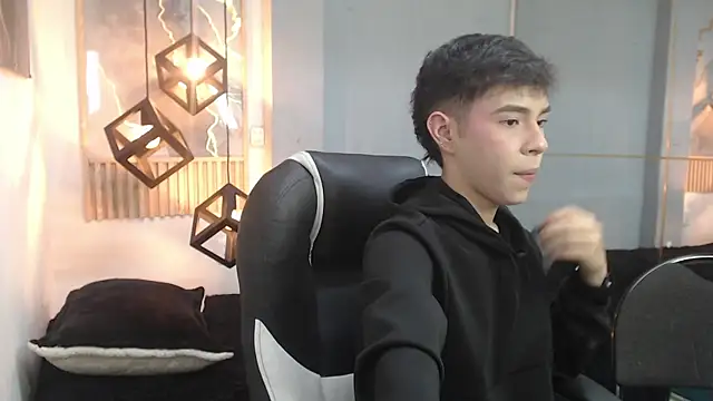 Show modela ash_ka na web-kameri