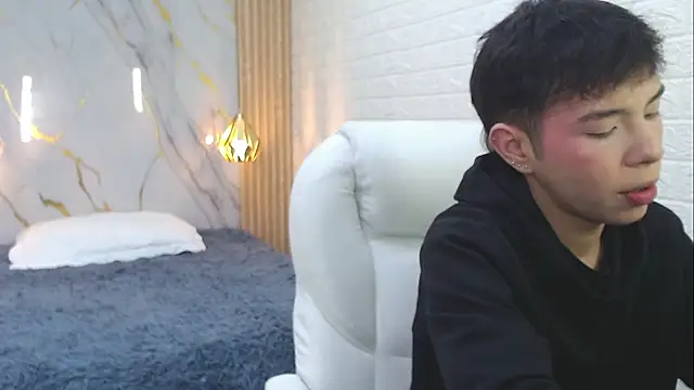 ash_ka webkamerás műsora