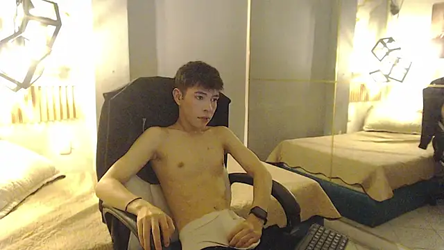 Show modela ash_ka na web-kameri