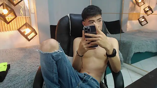 ash_ka Adlı Modelin Web Kamerası Şovu