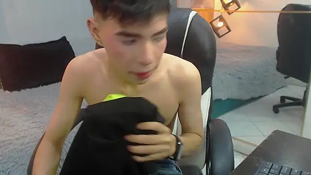 ash_ka Pertunjukan Webcam