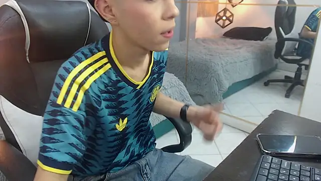 הופעת וובקאם של ash_ka