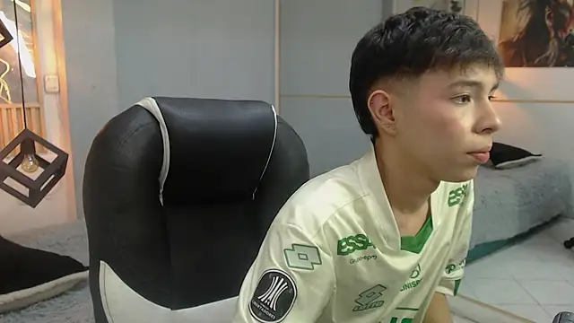 ash_ka Show Webcam