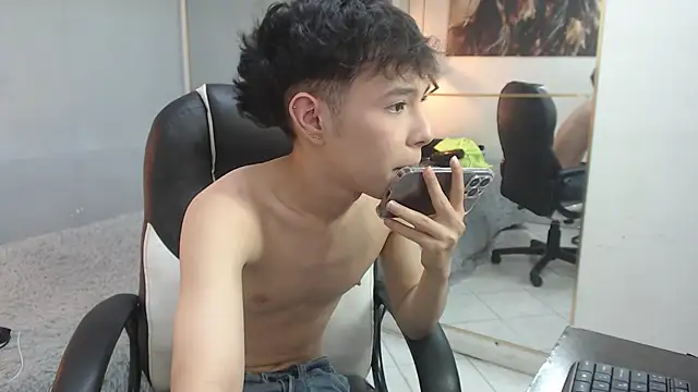 ash_ka webkamerás műsora