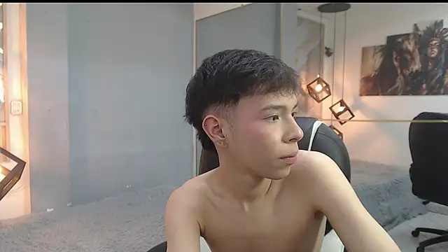 Show modela ash_ka na web-kameri
