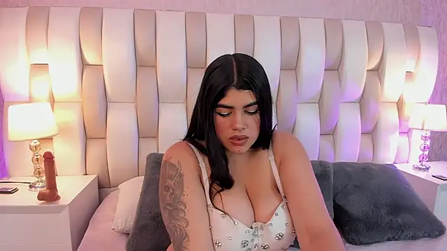 Chat XXX en directo de Chloe__fox_