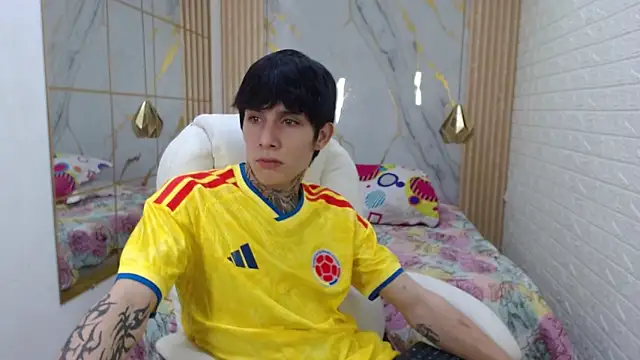 Cry_therealn Webbikameraesitys