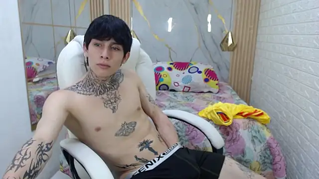 Cry_thereal webcam show
