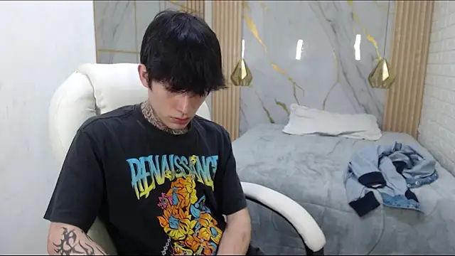Cry_thereal's Webcam Show