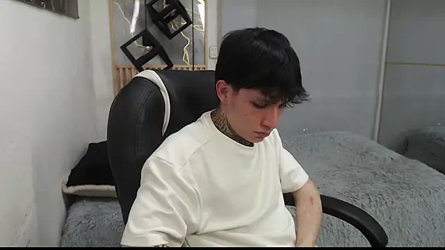 عرض كام Cry_thereal