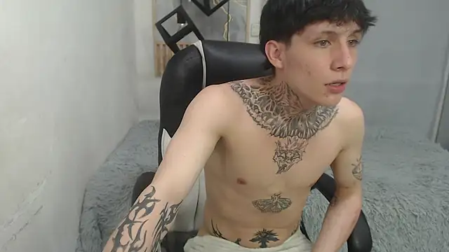 Вебкам-шоу Cry_thereal