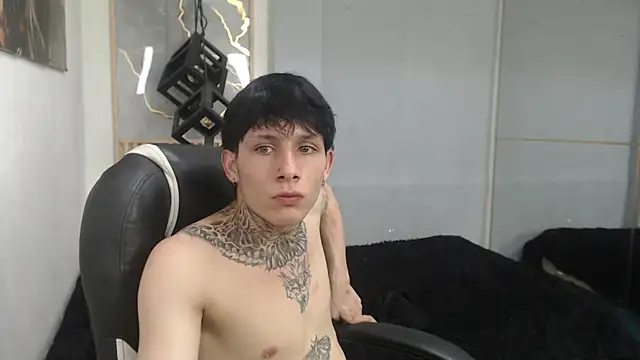 Webkamerová show Cry_thereal