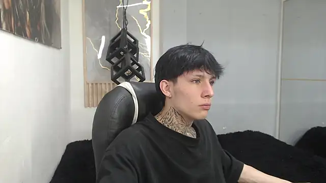 Cry_thereal Webcamshow