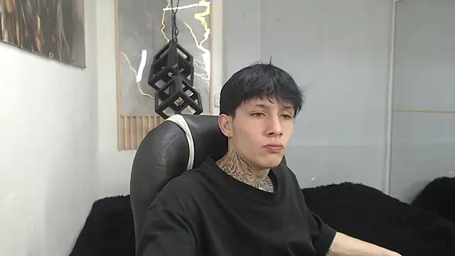 Cry_thereal Webcamshow