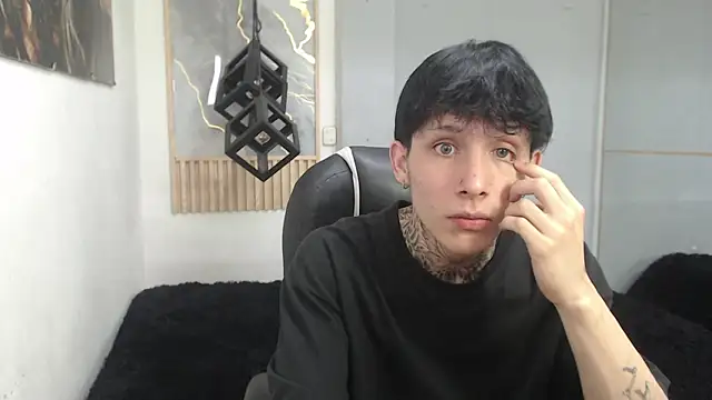 Show de Cry_thereal na webcam