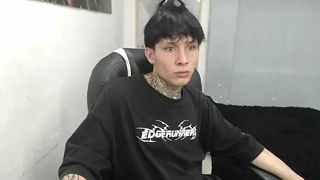 Cry_thereal's Webcam Show