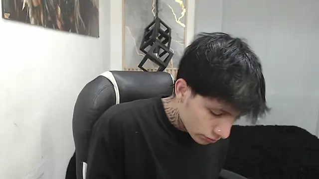 Cry_thereal Webcam show