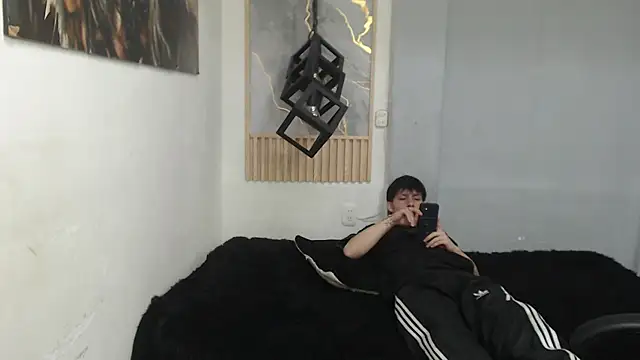 Cry_thereal webcam show
