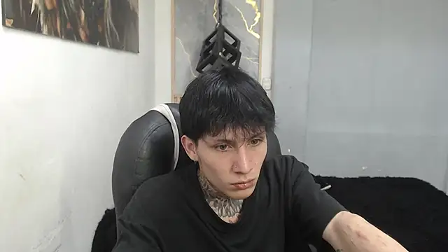 Cry_thereal's Webcam Show